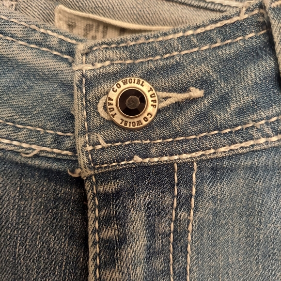 Cowgirl Tuff Wild & Wooly Distressed Boot-Cut Jeans Size 30 × 33 EUC - Picture 3 of 7